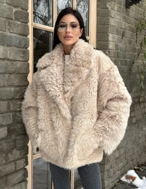 Светлая короткая шуба из испанской овчины - фото 8