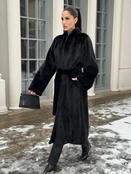 Натуральная женская норковая шуба из аукционного меха норки Blackglama - фото 5