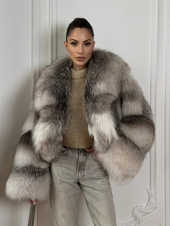 Женская короткая меховая куртка - шуба из натурального лисьего меха - фото 5
