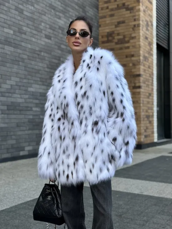 Шуба из меха белой аукционной лисы под рысь, ручная работа - фото 10