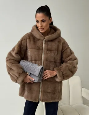 Бежевая норковая куртка с капюшоном - фото 8