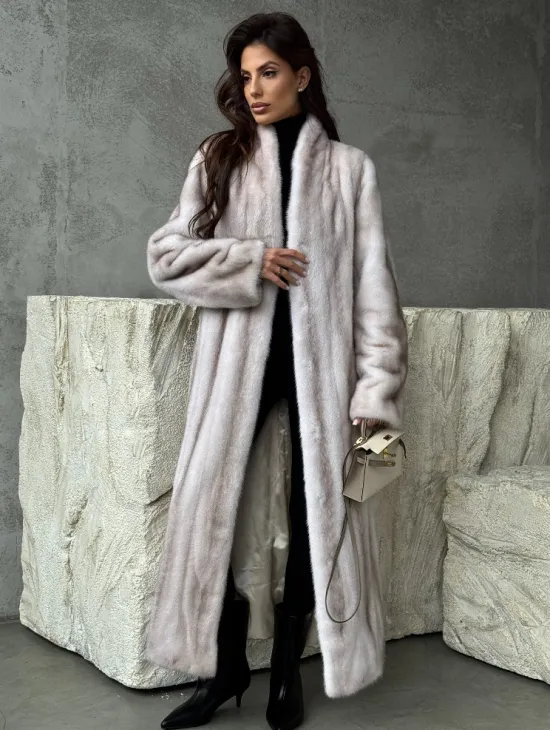 Светлая шуба из натуральной скандинавской норки - фото 6