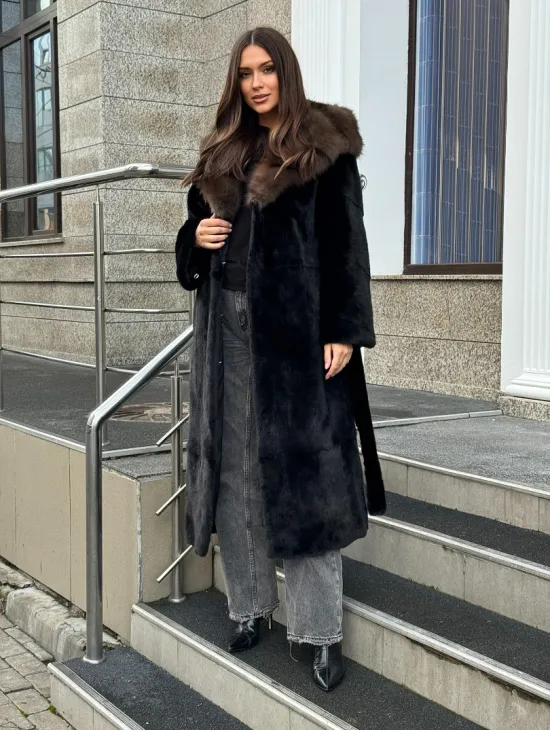 Черная норковая шуба с капюшоном куница - фото 9