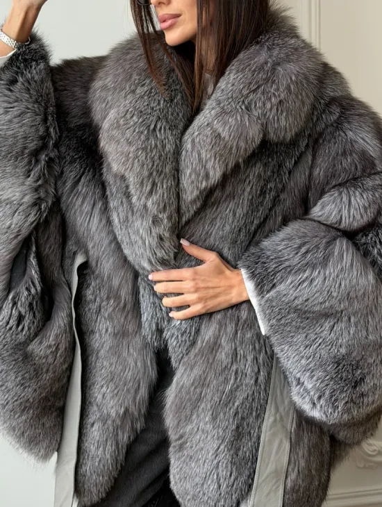 Шуба - пончо из лисы - фото 2