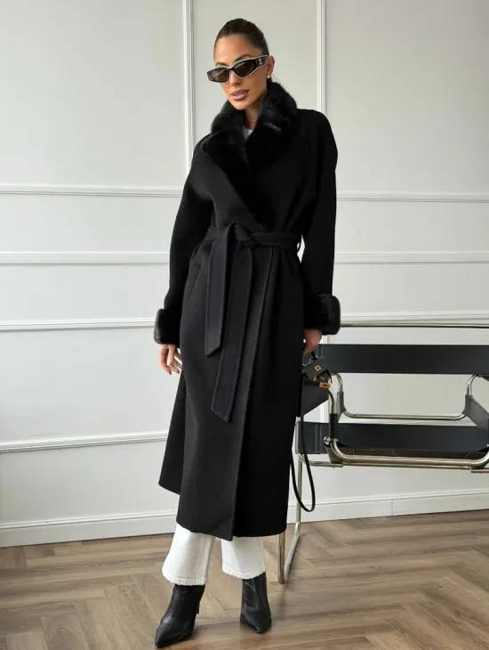 Черное пальто с мехом норки - фото 8