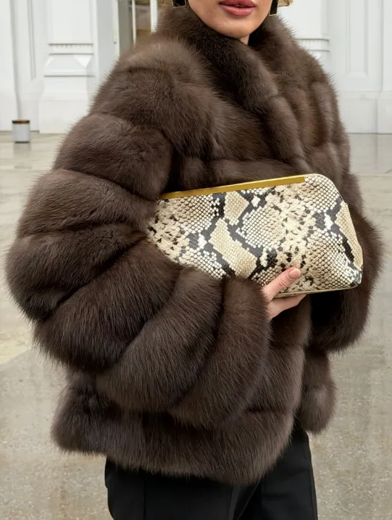 Меховой жакет из куницы - фото 6