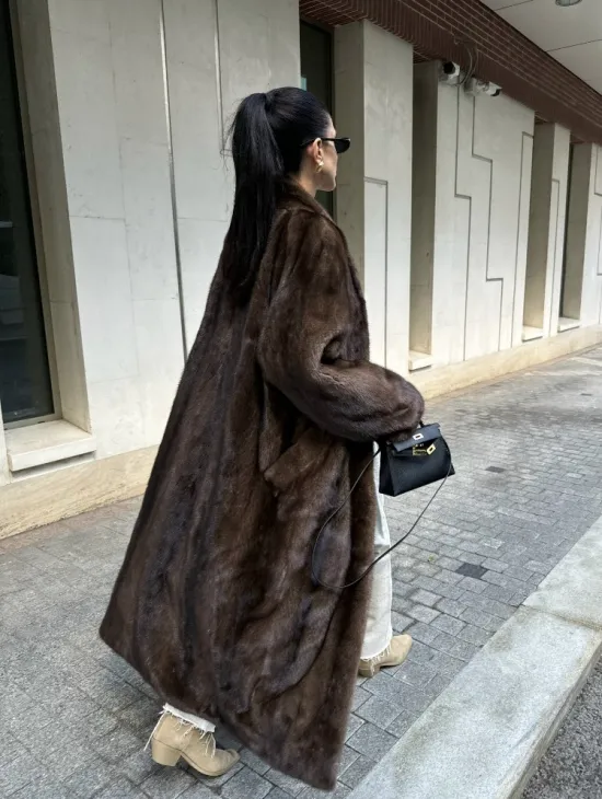 Шуба из PREMIUM норки SAGA FURS в винтажном стиле - фото 0